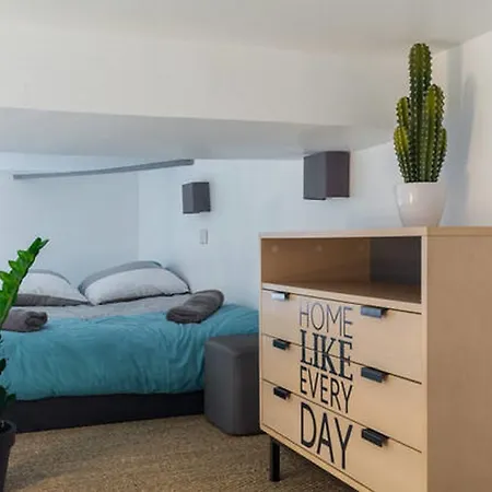 Angle Droit- Loft Et Atypique, Climatisation, Vieux-nice Apartment *