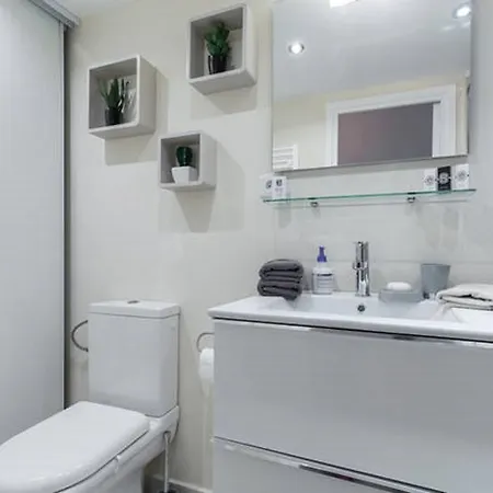 Angle Droit- Loft Et Atypique, Climatisation, Vieux-nice Appartement *